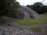 Small Acropolis at Edzna - edzna mayan ruins,edzna mayan temple,mayan temple pictures,mayan ruins photos